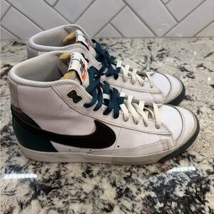 Nike Blazers Mid ‘77 PRM mixed colorway